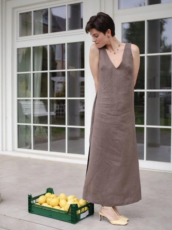 Платье с V-образным вырезом цвет Шоколад - в фирменном магазине спортивной одежды Brillante.by