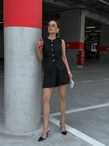 Жилет с круглым горлом цвет чёрный - в фирменном магазине спортивной одежды Brillante.by