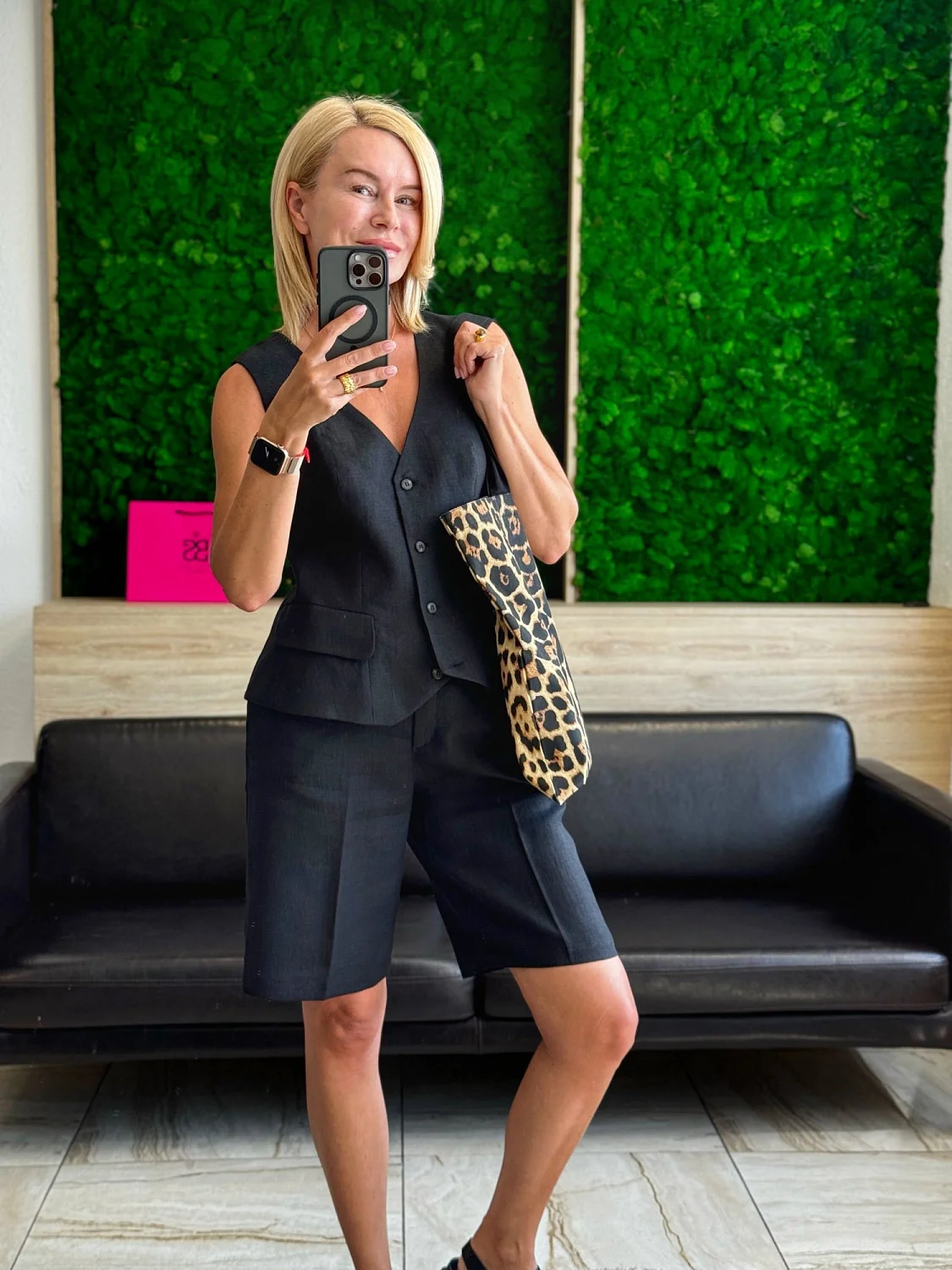 Бермуды льняные цвет черный